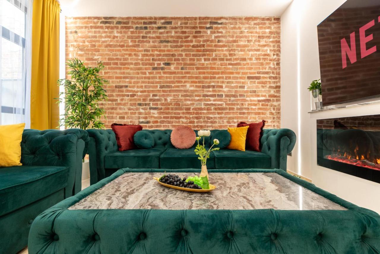 Luxury Living: Smart 2Br Apartment At Unirii Square Bucarest Extérieur photo