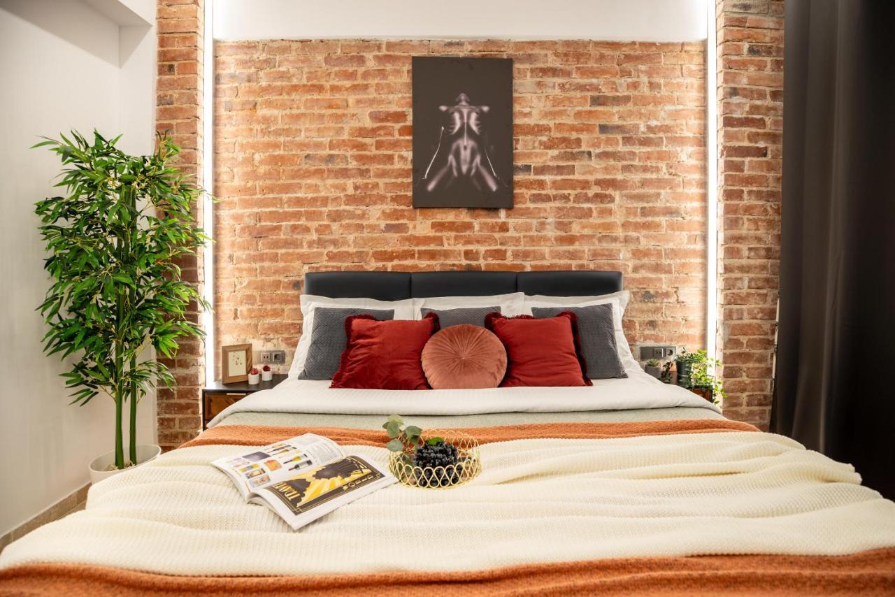 Luxury Living: Smart 2Br Apartment At Unirii Square Bucarest Extérieur photo