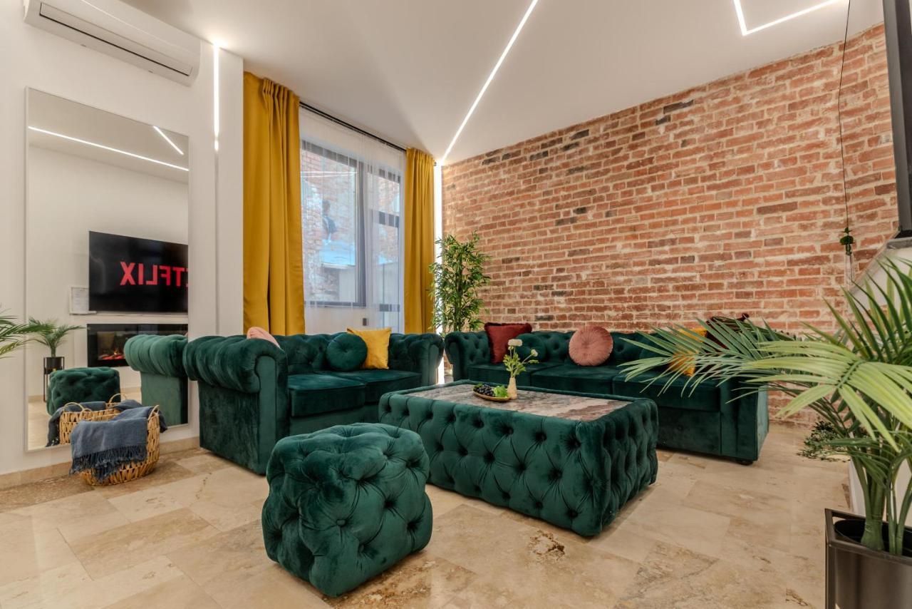 Luxury Living: Smart 2Br Apartment At Unirii Square Bucarest Extérieur photo