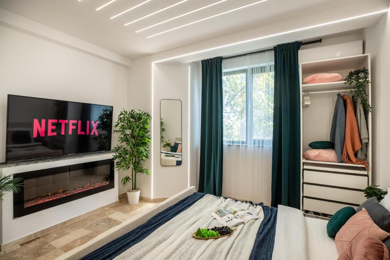 Luxury Living: Smart 2Br Apartment At Unirii Square Bucarest Extérieur photo
